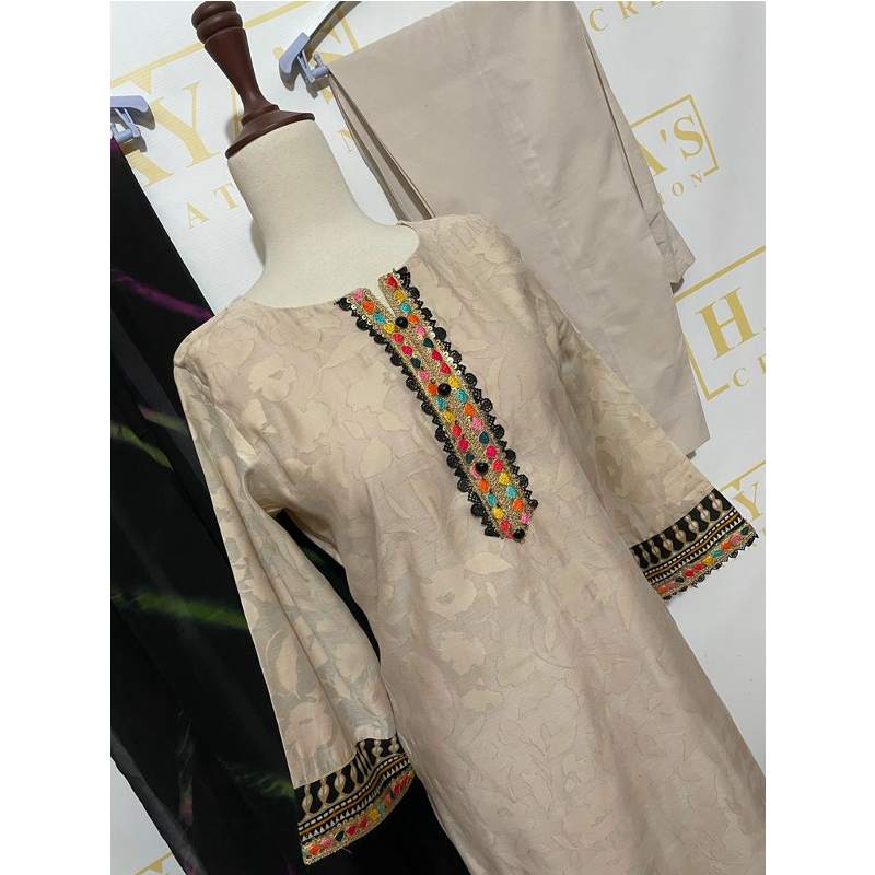 Simple embroidery best sale designs for dresses